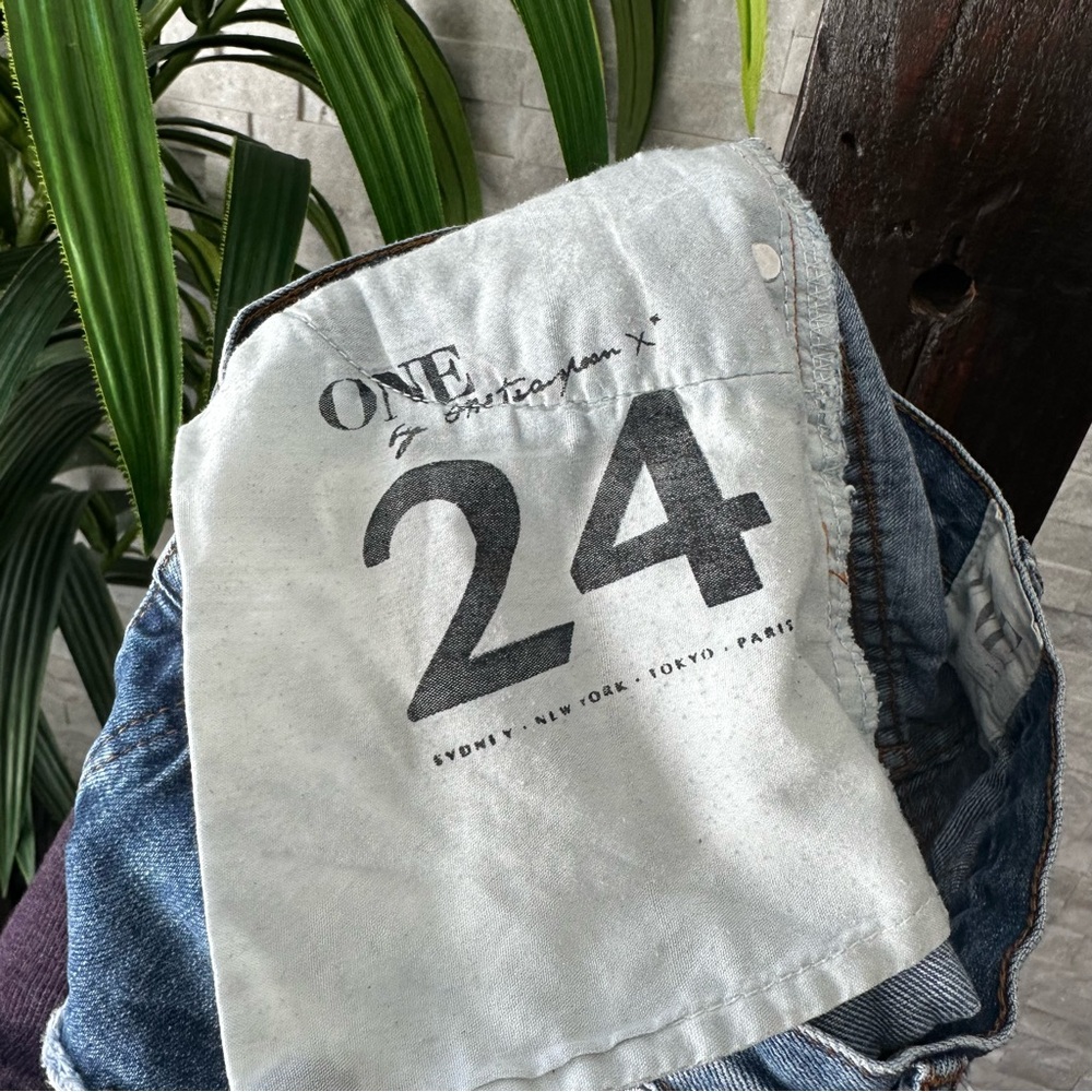 One Teaspoon Hawks Distressed Relaxed High Jean Denim Rise Shorts Size 24 - Picture 7 of 9